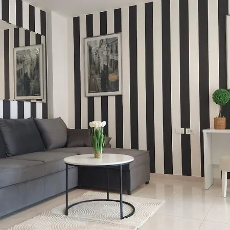 Apartment Paryski Szyk, In The First Line Of The Sea