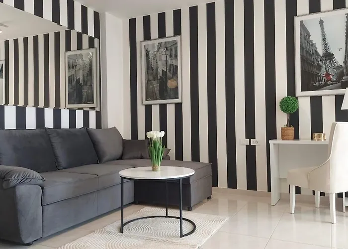 Apartment Paryski Szyk, In The First Line Of The Sea